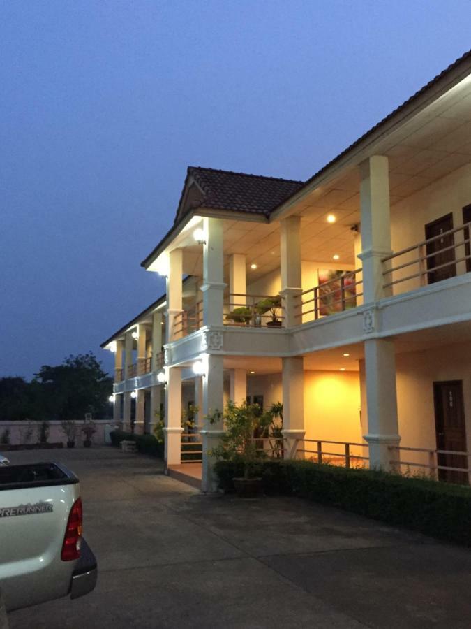 Poon Suk Hotel กบินทร์บุรี ภายนอก รูปภาพ